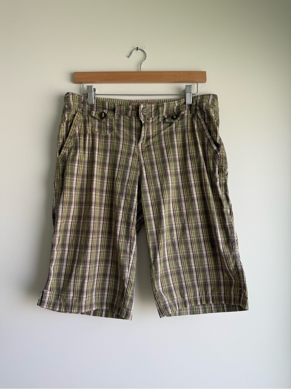 Candie’s Y2K Plaid Bermuda Shorts Size 9